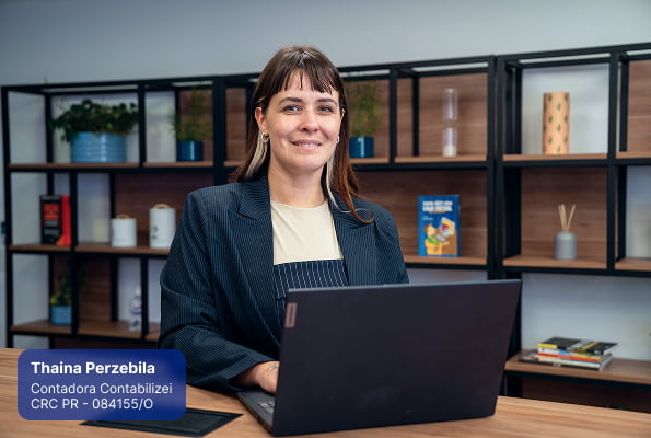 Thaina Perzebila, contadora da Contabilizei, CRC PR-084155/O